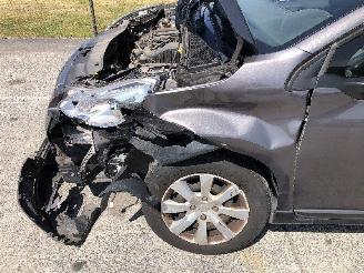 Peugeot 2008 1.2 picture 8