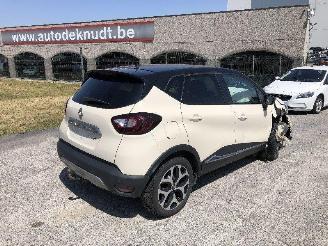 Schadeauto Renault Captur 1.5 DCI 2017/12