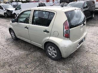 Daihatsu Sirion 1.0 12v picture 13