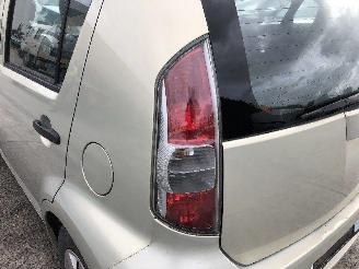 Daihatsu Sirion 1.0 12v picture 11