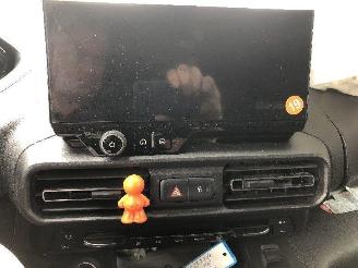 Peugeot Partner 1.5 HDI  AUTOMATIQUE picture 19