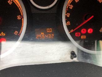Opel Corsa D  1.3 CDTI   Z13DTJ picture 23