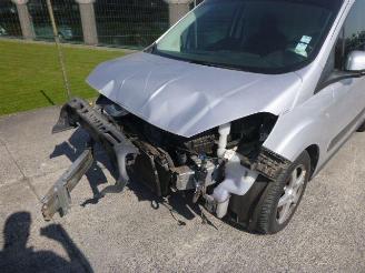 Ford Tourneo Courier 1.6 TDCI picture 8