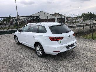 krockskadad bil auto Seat Leon 1.5  ST DSG    GAZ 2020/7