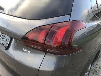 Peugeot 2008 1.2 SIGNATURE picture 14