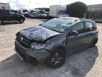 damaged passenger cars Dacia Sandero STEPWAY 0.9 TURBO 2018/11