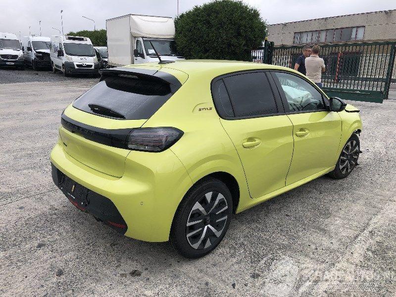 Peugeot 208 1.2  FACELIFT