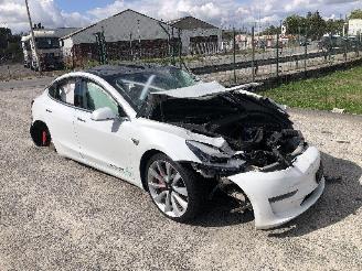 Vrakbiler auto Tesla Model 3 dual motor 2019/6