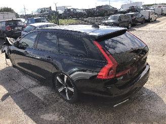 Volvo V-90 T8 picture 2