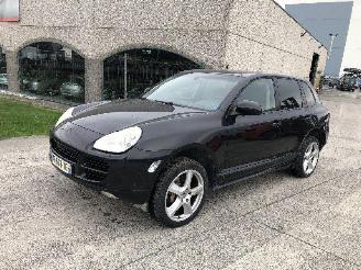 Vaurioauto  passenger cars Porsche Cayenne 4.5  V8 2005/5
