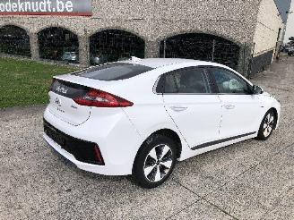 skadebil auto Hyundai Ioniq 1.6 HYBRIDE 2018/1