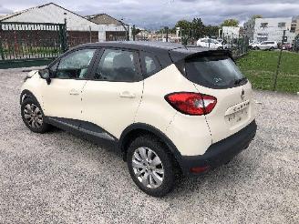 skadebil auto Renault Captur 0.9 TURBO 2017/4