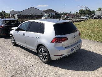 krockskadad bil auto Volkswagen Golf 1.0TSI  SOUND 2018/5