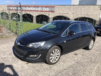 Vaurioauto  passenger cars Opel Astra BREAK  1.6 CDTI 2015/4