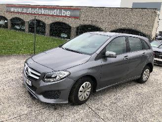 Coche accidentado Mercedes B-klasse A 180 2018/6