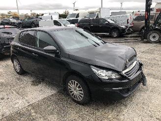 Peugeot 308 1.2 picture 3