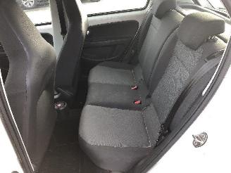 Volkswagen Up! 1.0 picture 9