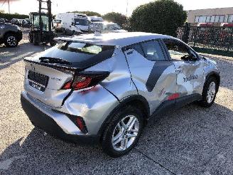 skadebil auto Toyota C-HR 1.8 HYBRIDE 2023/9