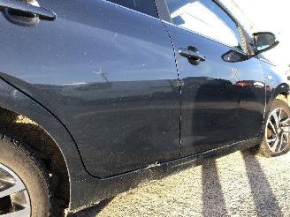 Peugeot 108 CABRIO   1.0 picture 12