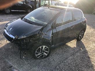 Peugeot 108 CABRIO   1.0 picture 4
