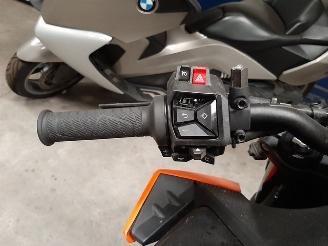 KTM 990 Super Duke  picture 15