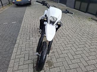 Husqvarna SM 125  picture 3