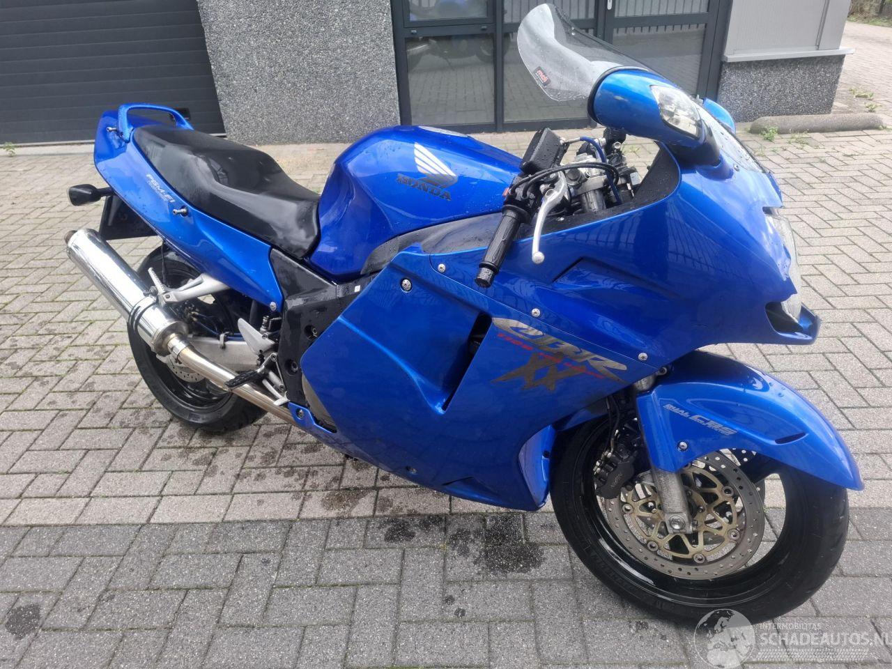 Honda CBR 1100 black bird