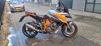 dommages motocyclettes  KTM 1290 Super Duke R super duke gt 2016/1