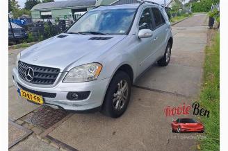 Uttjänta bilar auto Mercedes ML ML II (164/4JG), SUV, 2005 / 2011 3.5 350 4-Matic V6 24V 2005/6