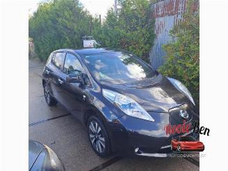Nissan Leaf Leaf (ZE0), Hatchback, 2010 / 2017 Leaf picture 2