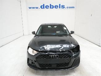 damaged passenger cars Audi A1 SPORTBACK 2023/3