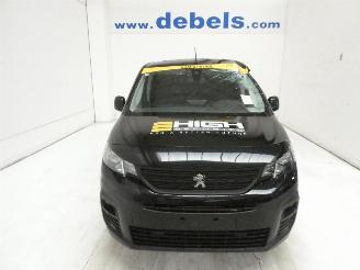 krockskadad bil bedrijf Peugeot Partner 1.5D PREMIUM 2024/3
