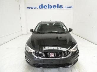 krockskadad bil auto Fiat Tipo  2020/7