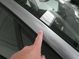 Peugeot 208 SIGNATURE picture 16