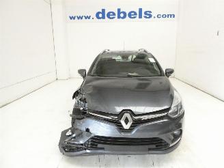 krockskadad bil auto Renault Clio IV GRANDTOUR CO 2019/3