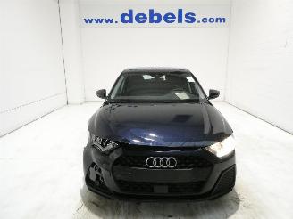 damaged passenger cars Audi A1 1.0 2021/7