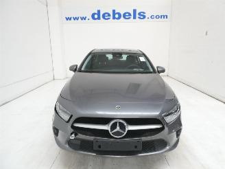 skadebil auto Mercedes A-klasse 160 2021/3