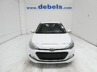 damaged passenger cars Hyundai I-20 COOL 2016/4