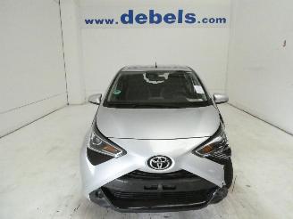 krockskadad bil auto Toyota Aygo X 2020/2
