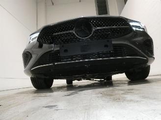Mercedes Cla-klasse 250 E picture 3