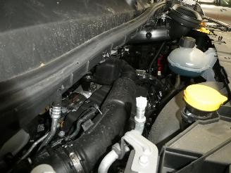 Nissan Interstar IV picture 16