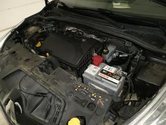 Renault Clio IV GRANDTOUR ZE picture 16