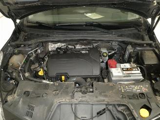 Renault Clio IV GRANDTOUR ZE picture 17