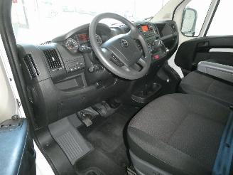 Opel Movano 2.2D picture 19