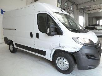 Opel Movano 2.2D picture 15