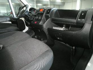 Opel Movano 2.2D picture 16