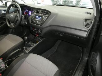 Hyundai I-20  picture 12