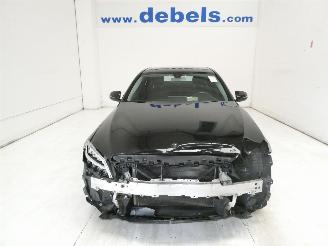 krockskadad bil auto Mercedes C-klasse 1.6 D 2019/9