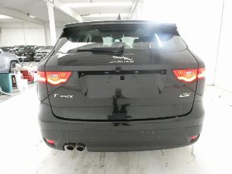 Jaguar F-Pace 2.0D R-SPORT picture 5