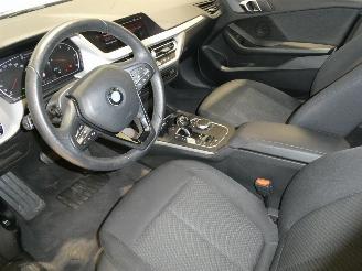 BMW 1-serie 1.5 D picture 18